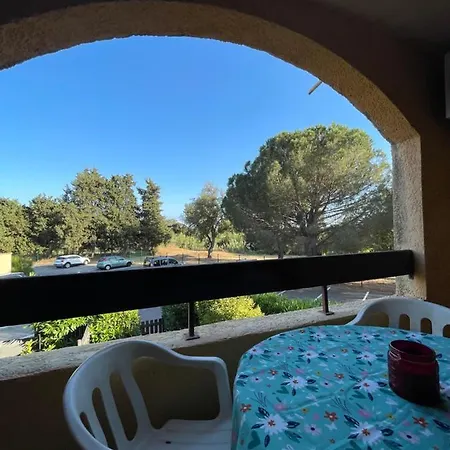 Apartament Studio Avec Terrasse La Londe-les-Maures